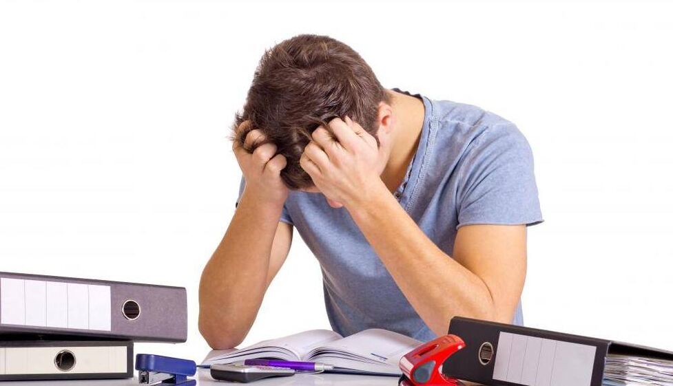 I problemi sul lavoro causano stress, che porta a una ridotta potenza